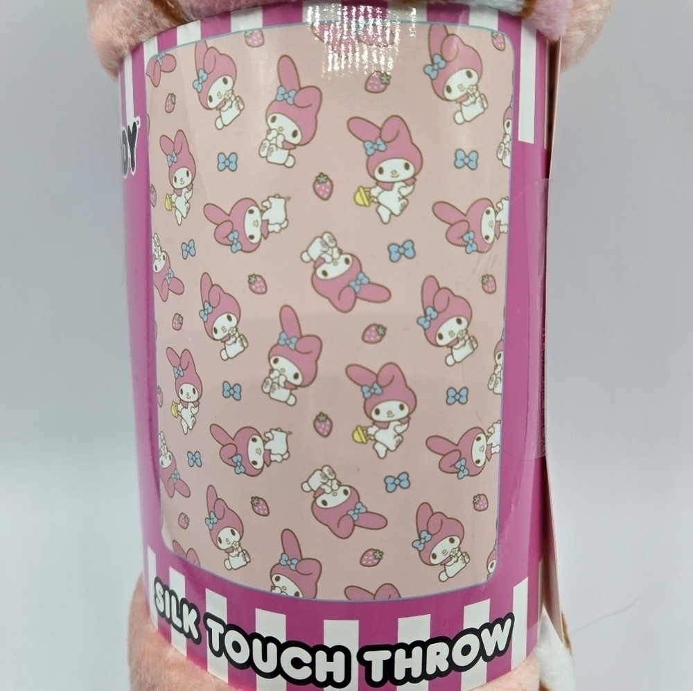 Sanrio My Melody Berry Bow Bounce Silk Touch Throw Blanket Light Pink - Picture 7 of 10